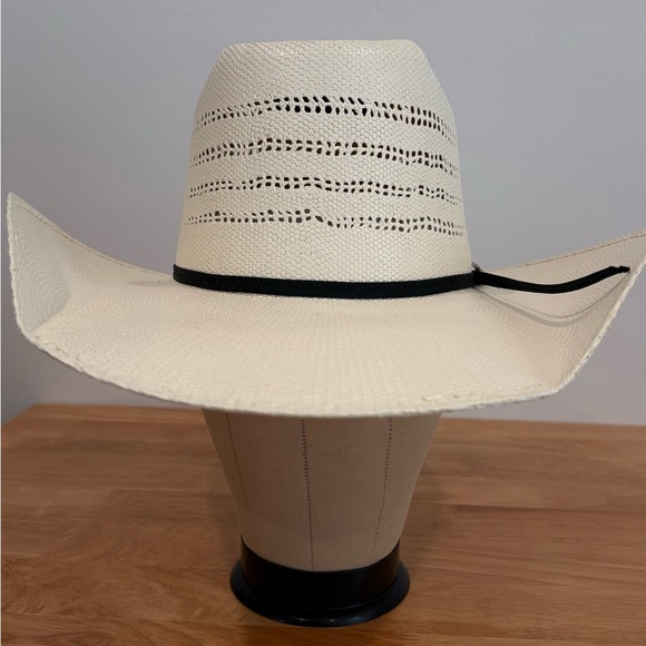 NEW!! Men’s Resistol- Drexal Straw Cowboy Hat by Cody Johnson. Size 7 3/8